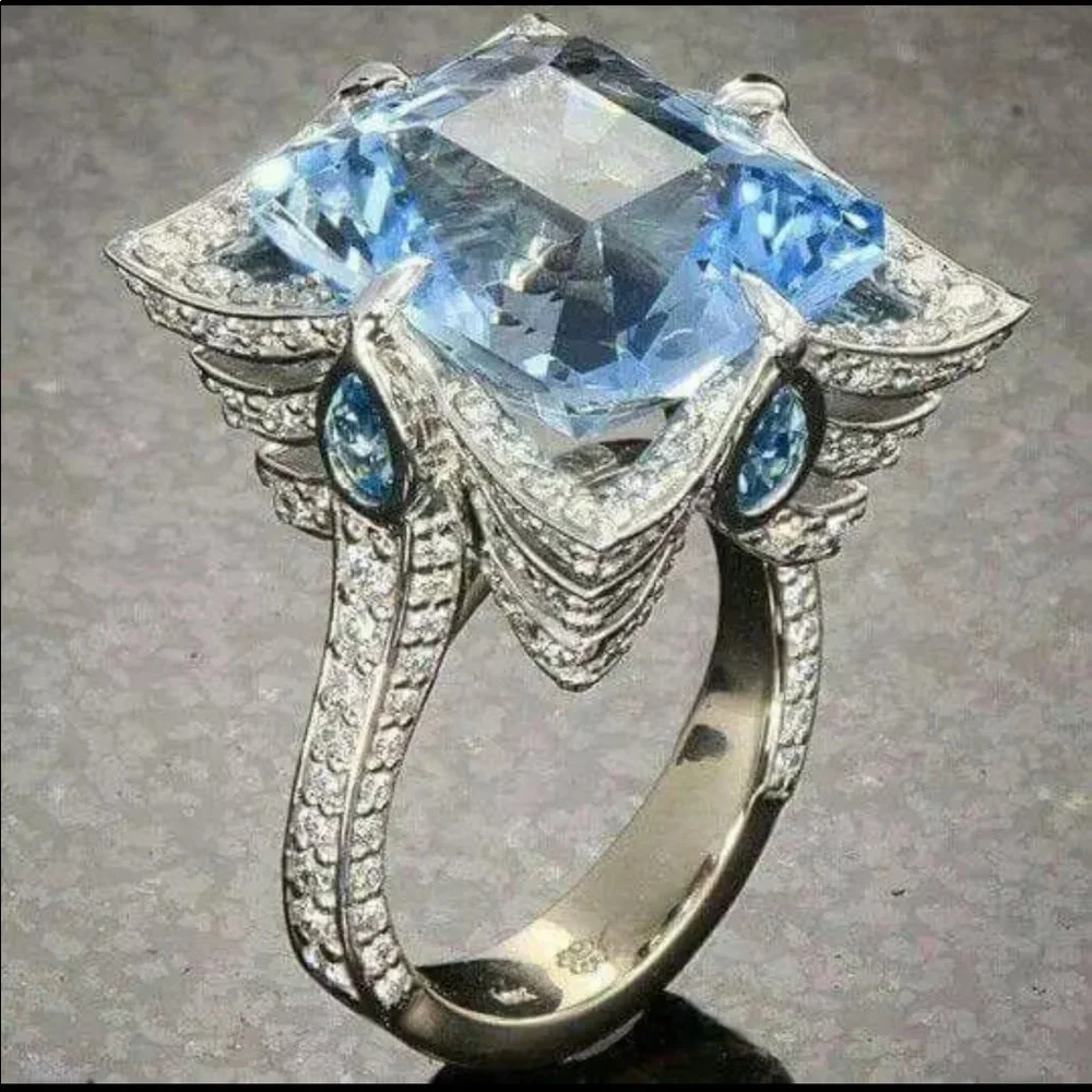 New Women’s Luxurious 925 Silver Sapphire Ring - Picture 1 of 2